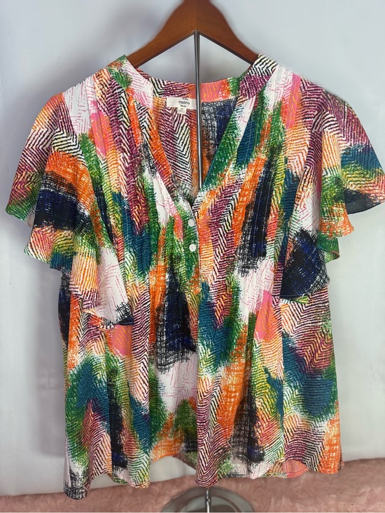 entro Tops - Entro - Abstract Multicolor Ruffled Flutter-Sleeve V-Neck Top - Size M